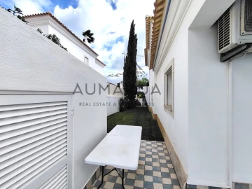 Moradia T4 para Venda em Albufeira e Olhos de Água