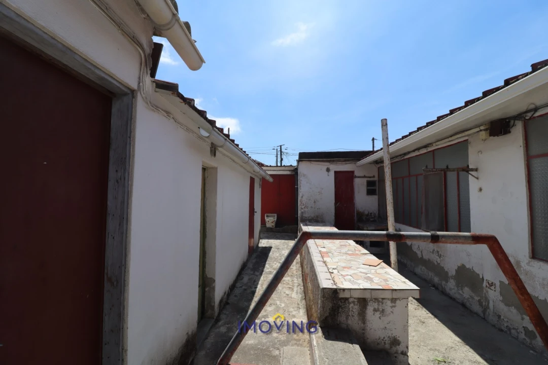 Moradia T4 para Venda em Baixa da Banheira e Vale da Amoreira Foto 2
