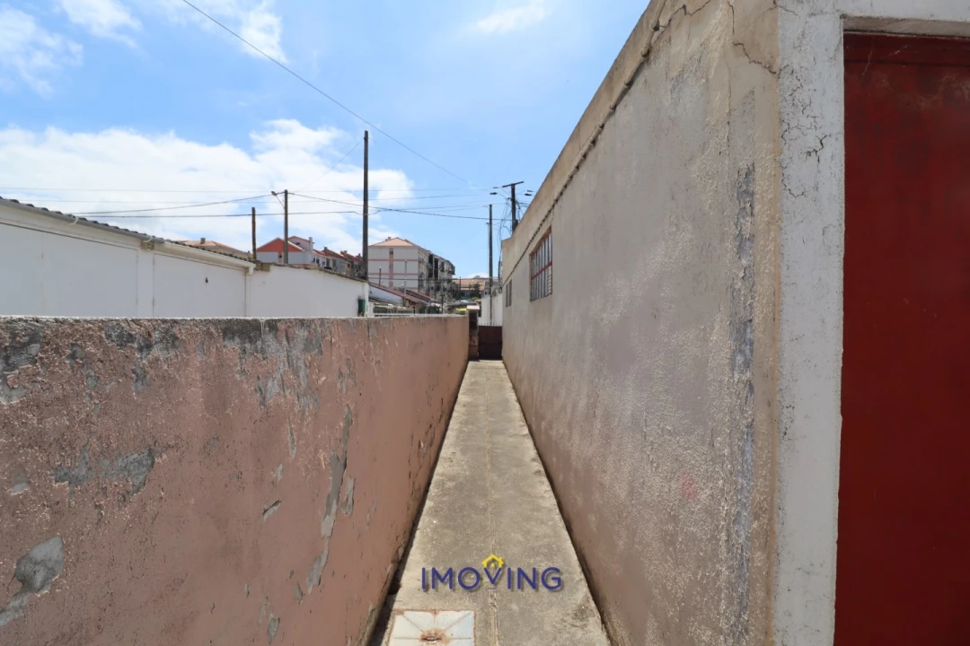 Moradia T4 para Venda em Baixa da Banheira e Vale da Amoreira Foto 4