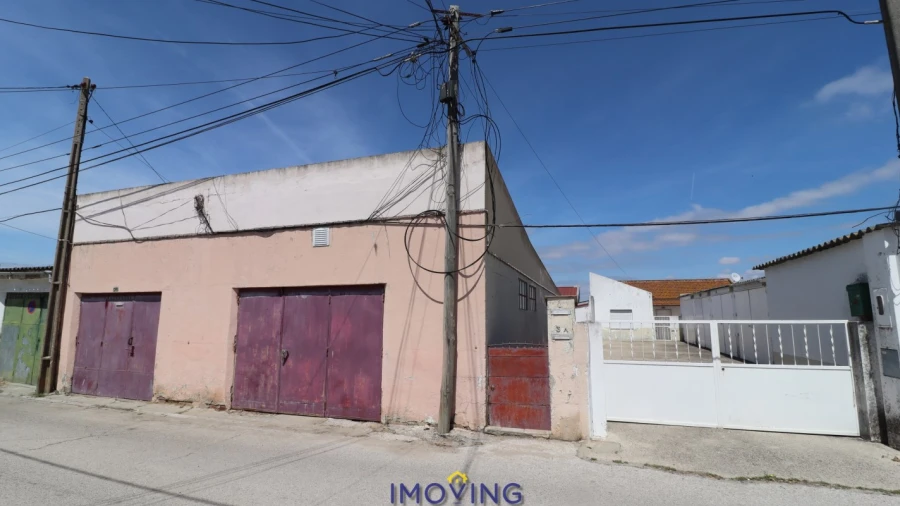 Moradia T4 para Venda em Baixa da Banheira e Vale da Amoreira