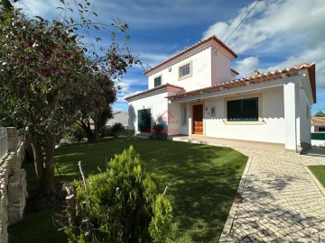 Moradia T3 para Venda em Ericeira