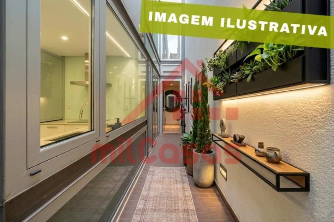 Apartamento T1 para Arrendamento em Santa Maria, São Pedro e Matacães Foto 6