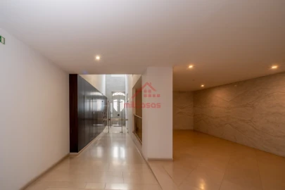 Apartamento T1 para Arrendamento em Santa Maria, São Pedro e Matacães