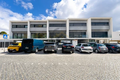 Moradia T3 para Venda em Cristelos, Boim e Ordem