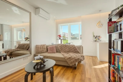 Apartamento T1 para Venda em Benfica