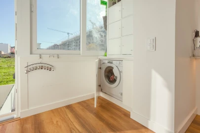 Apartamento T1 para Venda em Benfica