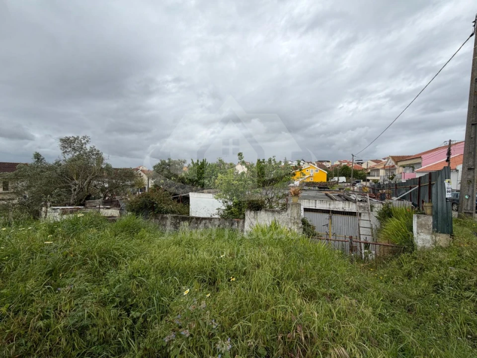 Terreno para Venda em Santa Iria de Azoia, São João da Talha e Bobadela Foto 4