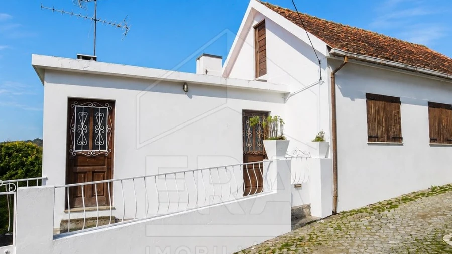 Moradia T2 para Venda em Vila de Punhe