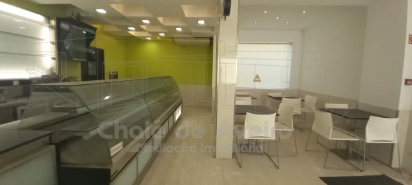 Loja para Venda em Recardães e Espinhel