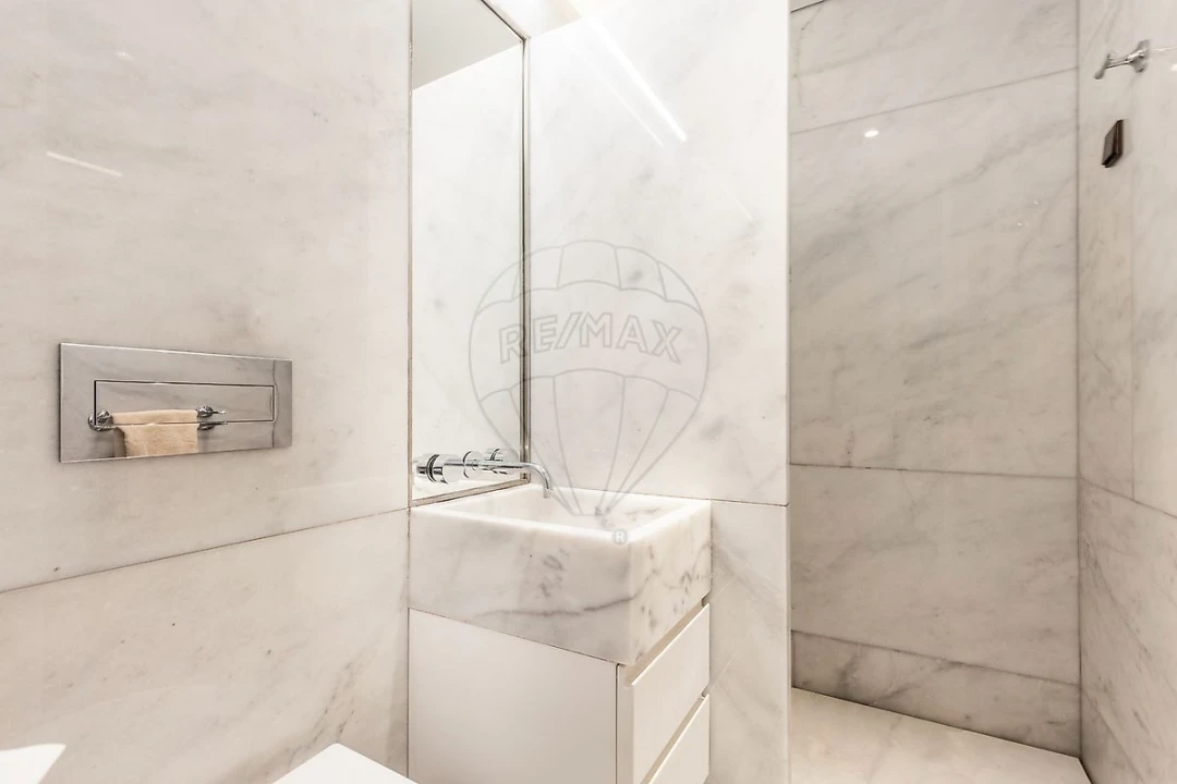 Apartamento T3 para Venda em Avenidas Novas Foto 2