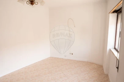 Apartamento T2 para Venda em Palhais e Coina