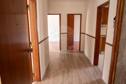 Apartamento T2 para Venda em Palhais e Coina