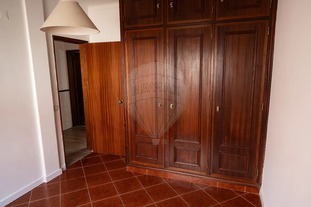 Apartamento T2 para Venda em Palhais e Coina Foto 13