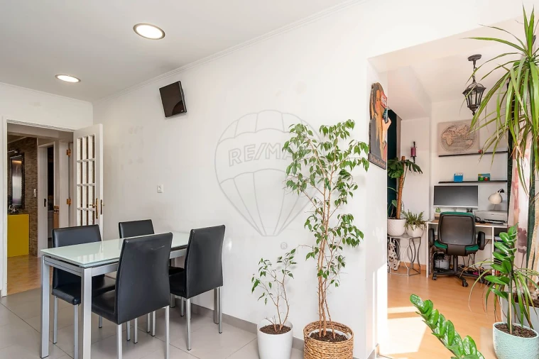 Apartamento T3 para Venda em Corroios Foto 15