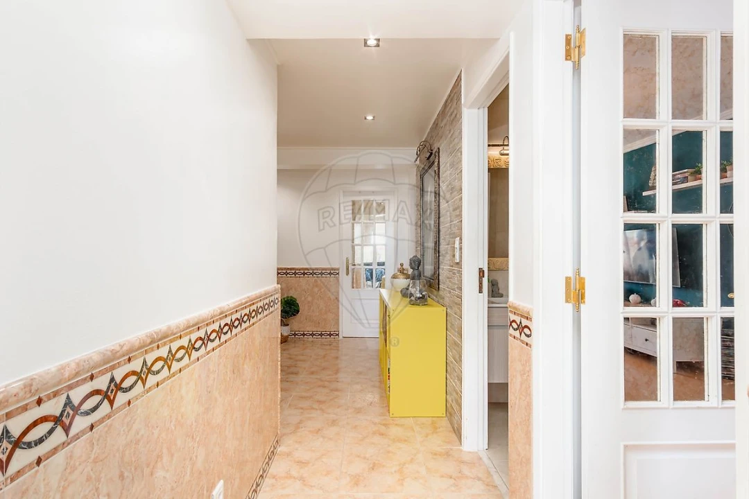 Apartamento T3 para Venda em Corroios Foto 16