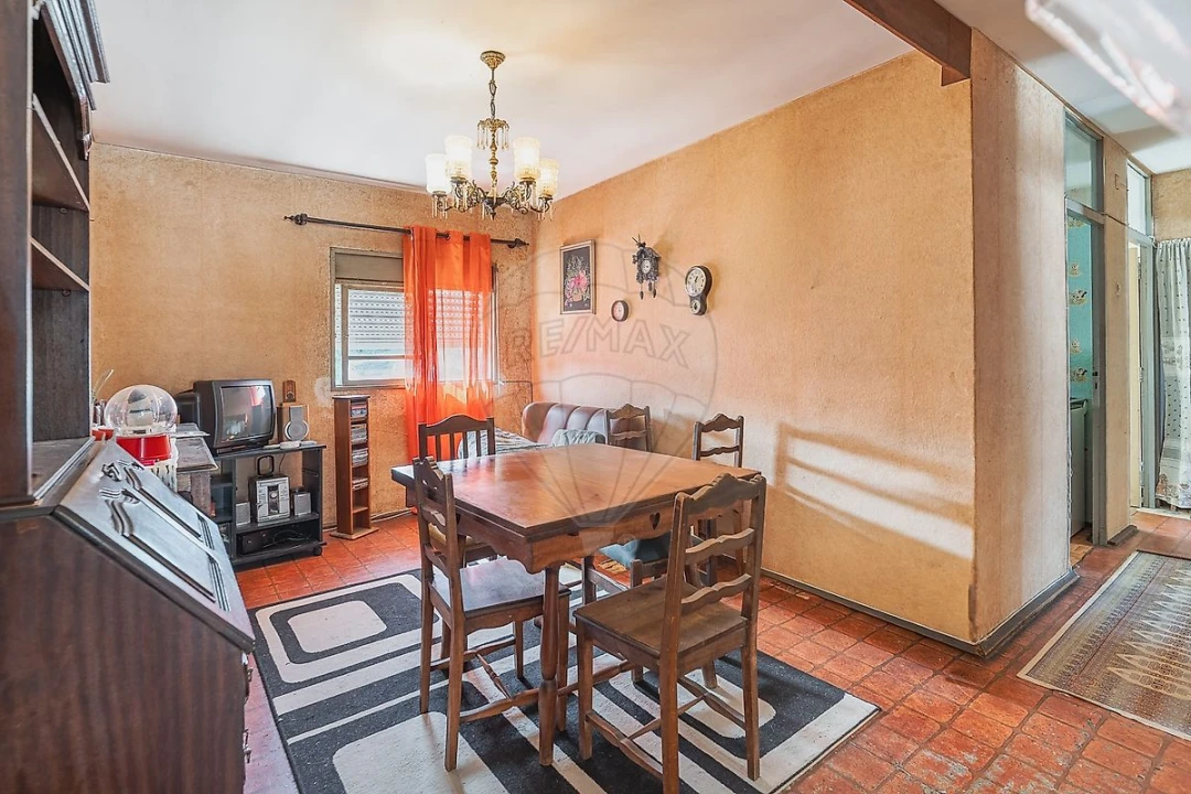 Apartamento T3 para Venda em Mafamude e Vilar do Paraíso Foto 1