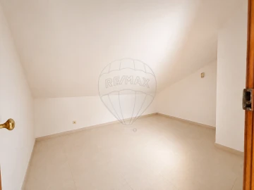 Apartamento T3 para Venda em Falagueira-Venda Nova
