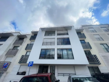 Apartamento T3 para Venda em Falagueira-Venda Nova