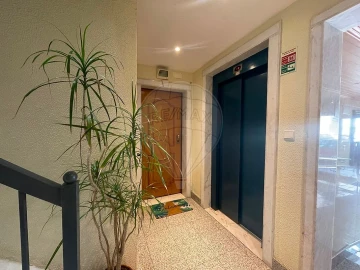 Apartamento T3 para Venda em Falagueira-Venda Nova