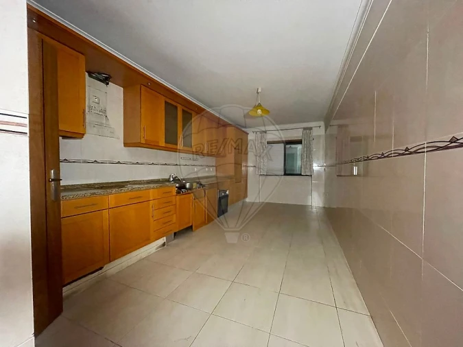 Apartamento T3 para Venda em Falagueira-Venda Nova Foto 3