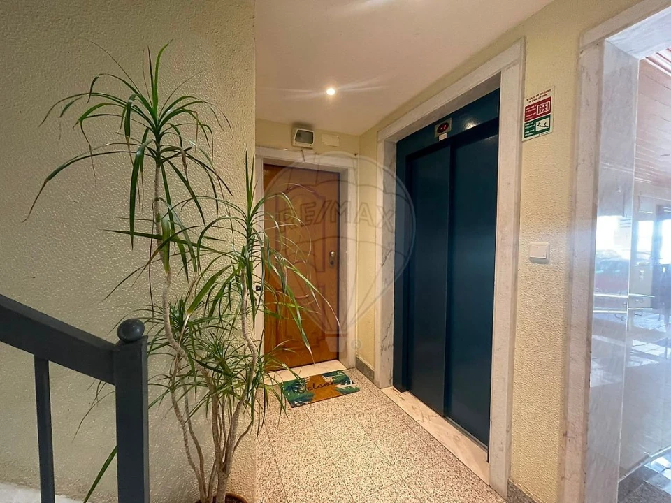 Apartamento T3 para Venda em Falagueira-Venda Nova Foto 19