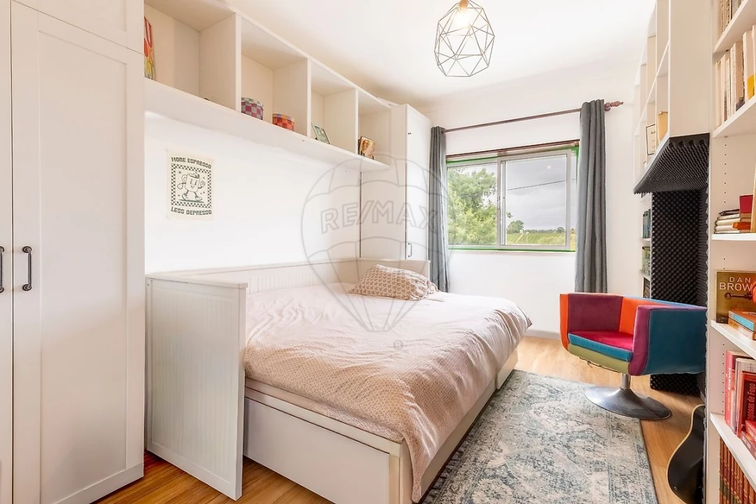 Apartamento T2 para Venda em Bombarral e Vale Covo Foto 14