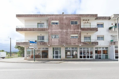 Apartamento T2 para Venda em Bombarral e Vale Covo