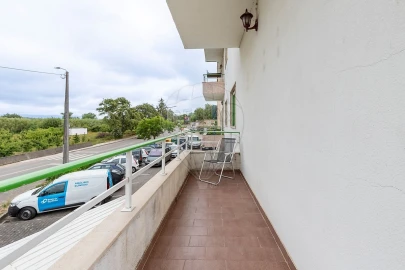 Apartamento T2 para Venda em Bombarral e Vale Covo