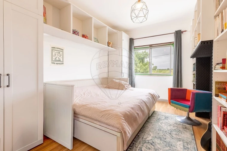 Apartamento T2 para Venda em Bombarral e Vale Covo Foto 14