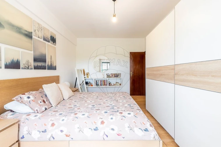 Apartamento T2 para Venda em Bombarral e Vale Covo Foto 18