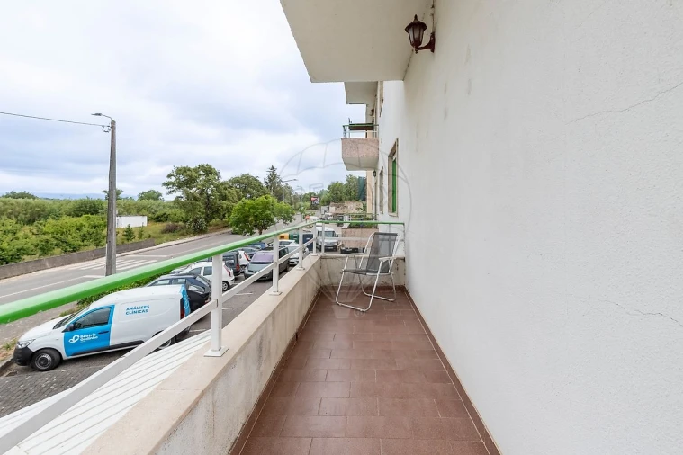 Apartamento T2 para Venda em Bombarral e Vale Covo Foto 10