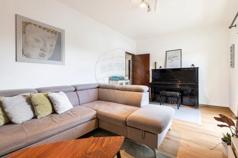 Apartamento T2 para Venda em Bombarral e Vale Covo Foto 8