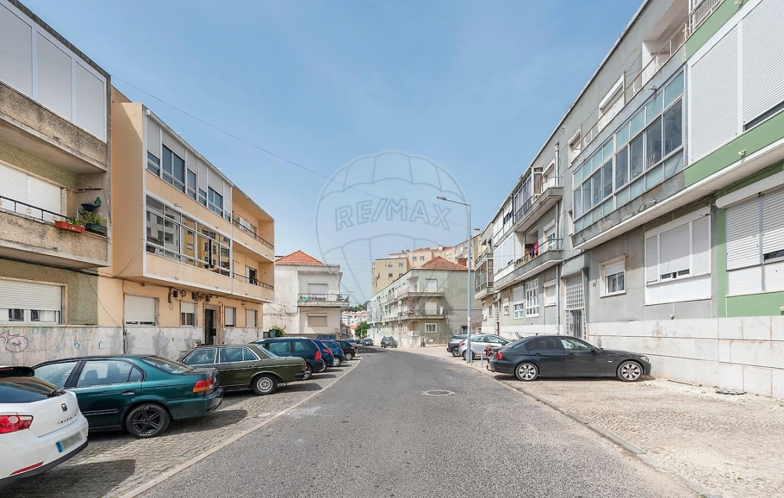 Apartamento T1 para Venda em Queluz e Belas Foto 20