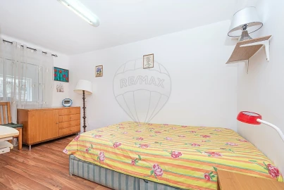Apartamento T1 para Venda em Queluz e Belas