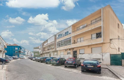 Apartamento T1 para Venda em Queluz e Belas