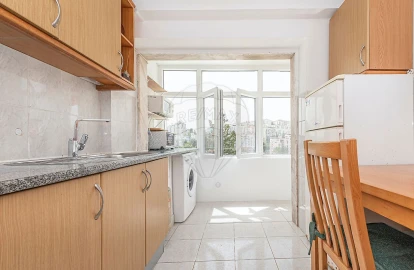 Apartamento T1 para Venda em Queluz e Belas