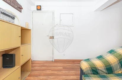 Apartamento T1 para Venda em Queluz e Belas