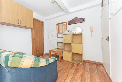 Apartamento T1 para Venda em Queluz e Belas