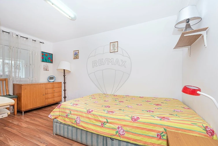 Apartamento T1 para Venda em Queluz e Belas Foto 10