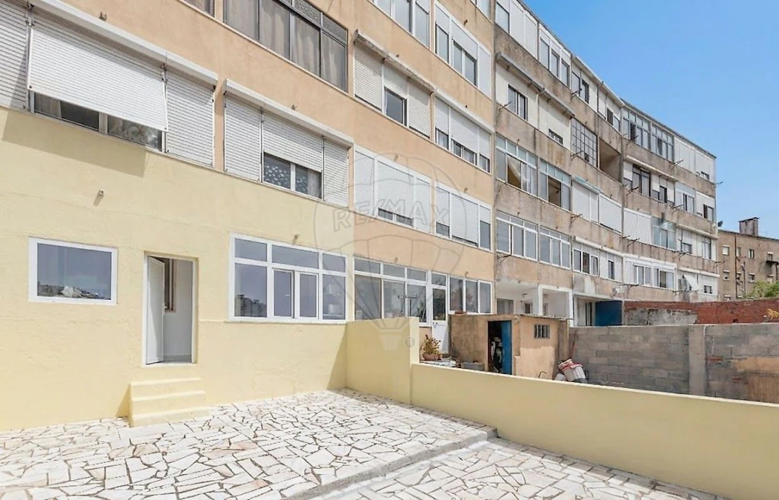 Apartamento T1 para Venda em Queluz e Belas Foto 15