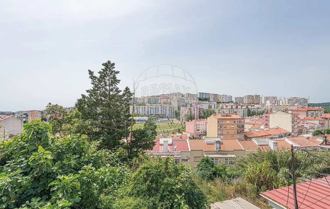 Apartamento T1 para Venda em Queluz e Belas Foto 17