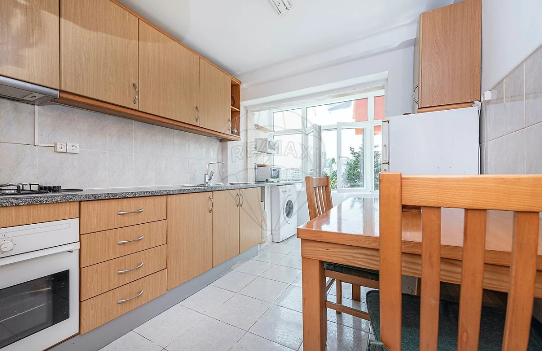 Apartamento T1 para Venda em Queluz e Belas Foto 12