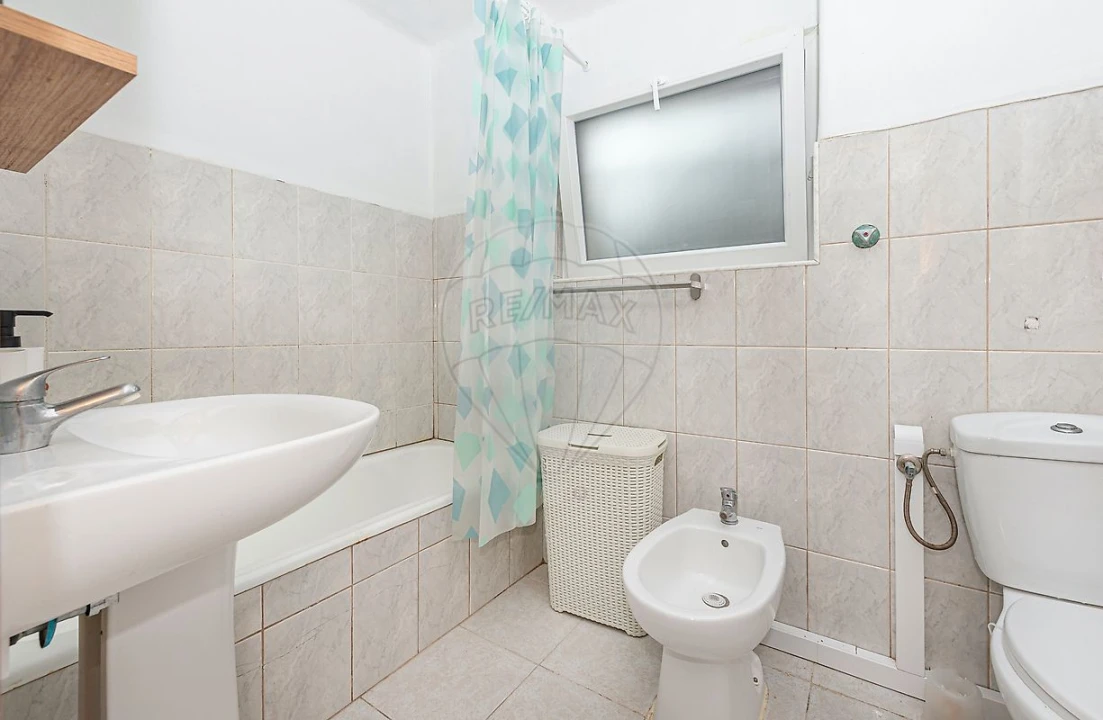 Apartamento T1 para Venda em Queluz e Belas Foto 8