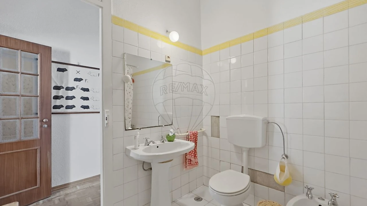 Apartamento T2 para Venda em Alcantara Foto 8