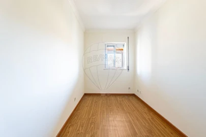 Apartamento T2 para Venda em Olivais