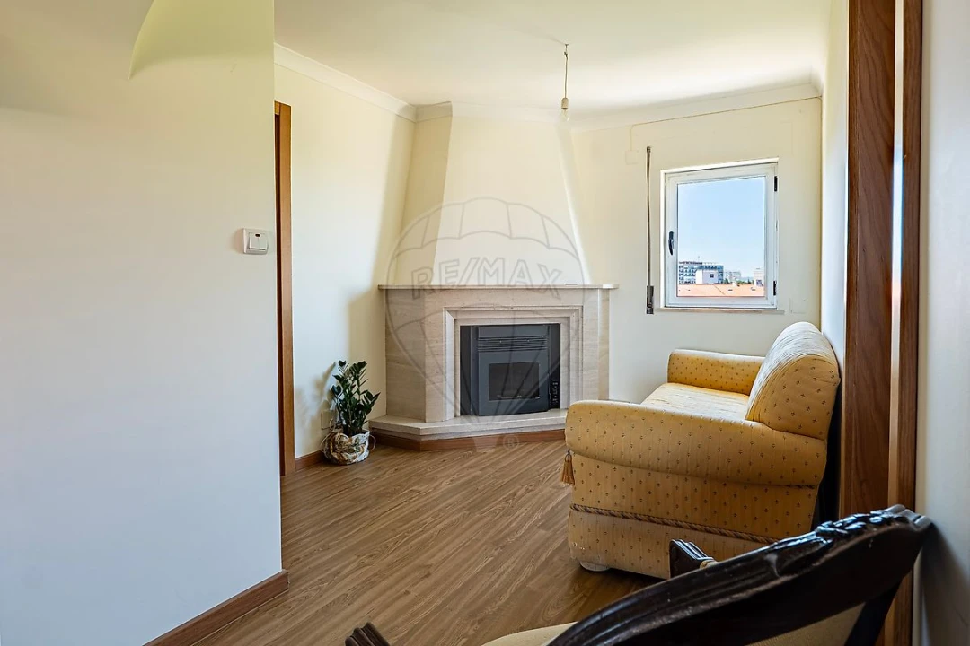 Apartamento T2 para Venda em Olivais Foto 1
