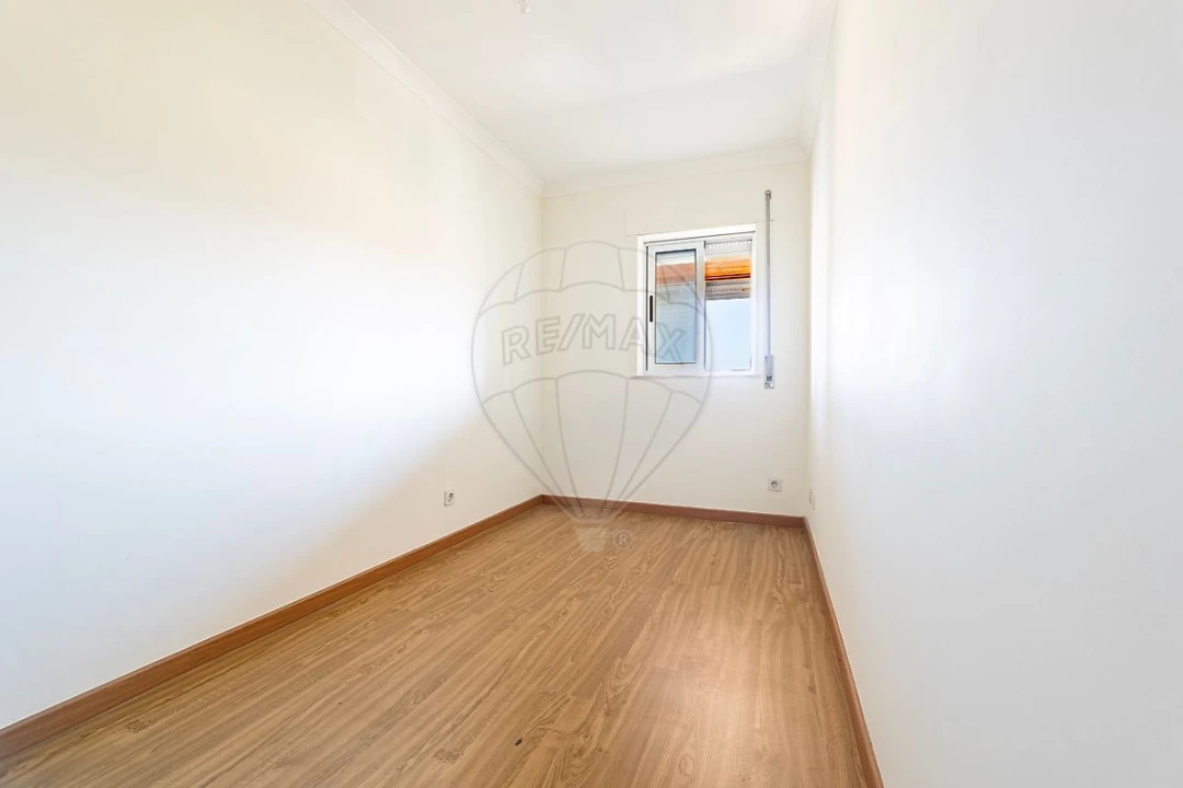 Apartamento T2 para Venda em Olivais Foto 8