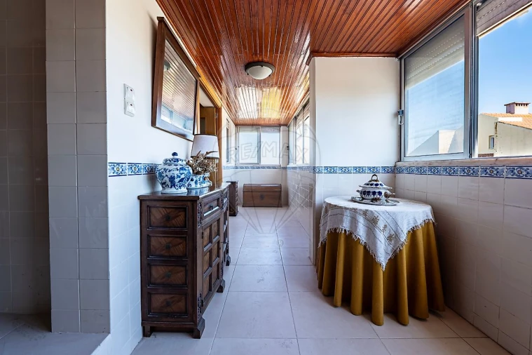 Apartamento T2 para Venda em Olivais Foto 17