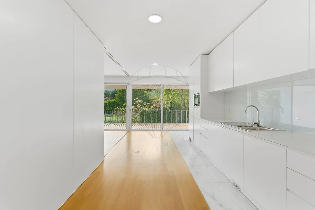 Apartamento T4 para Arrendamento em Queluz e Belas Foto 17