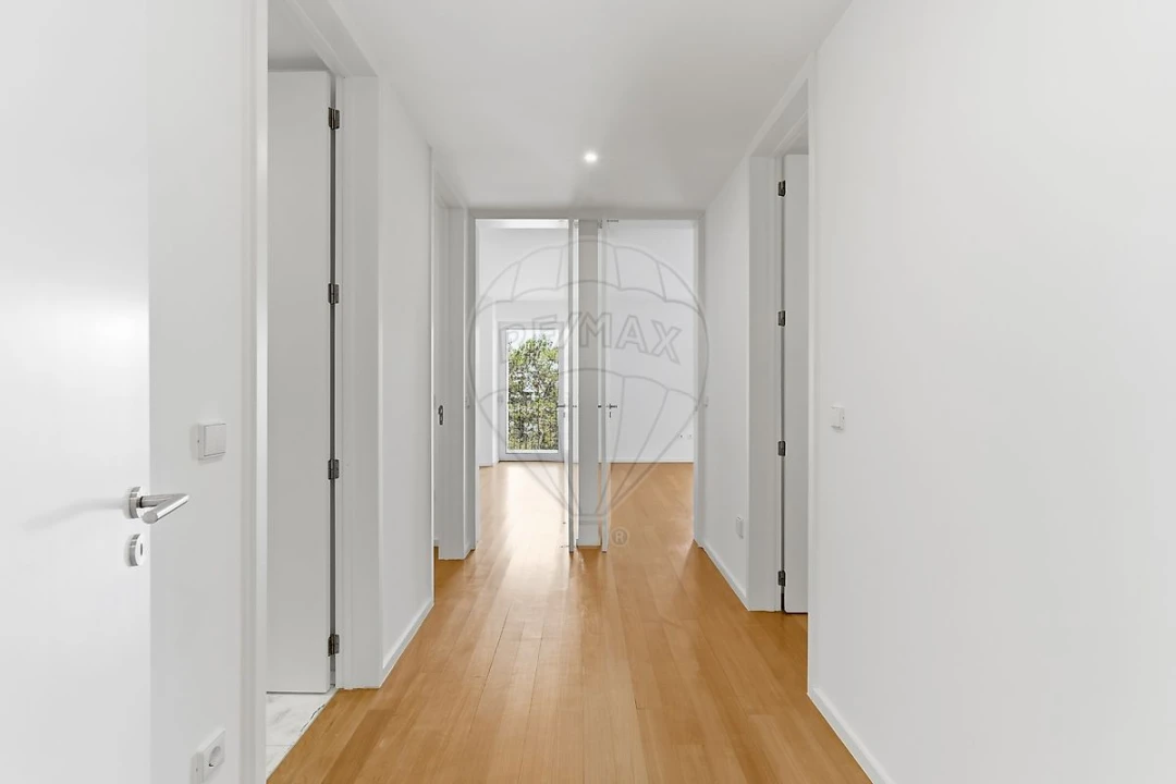 Apartamento T4 para Arrendamento em Queluz e Belas Foto 20